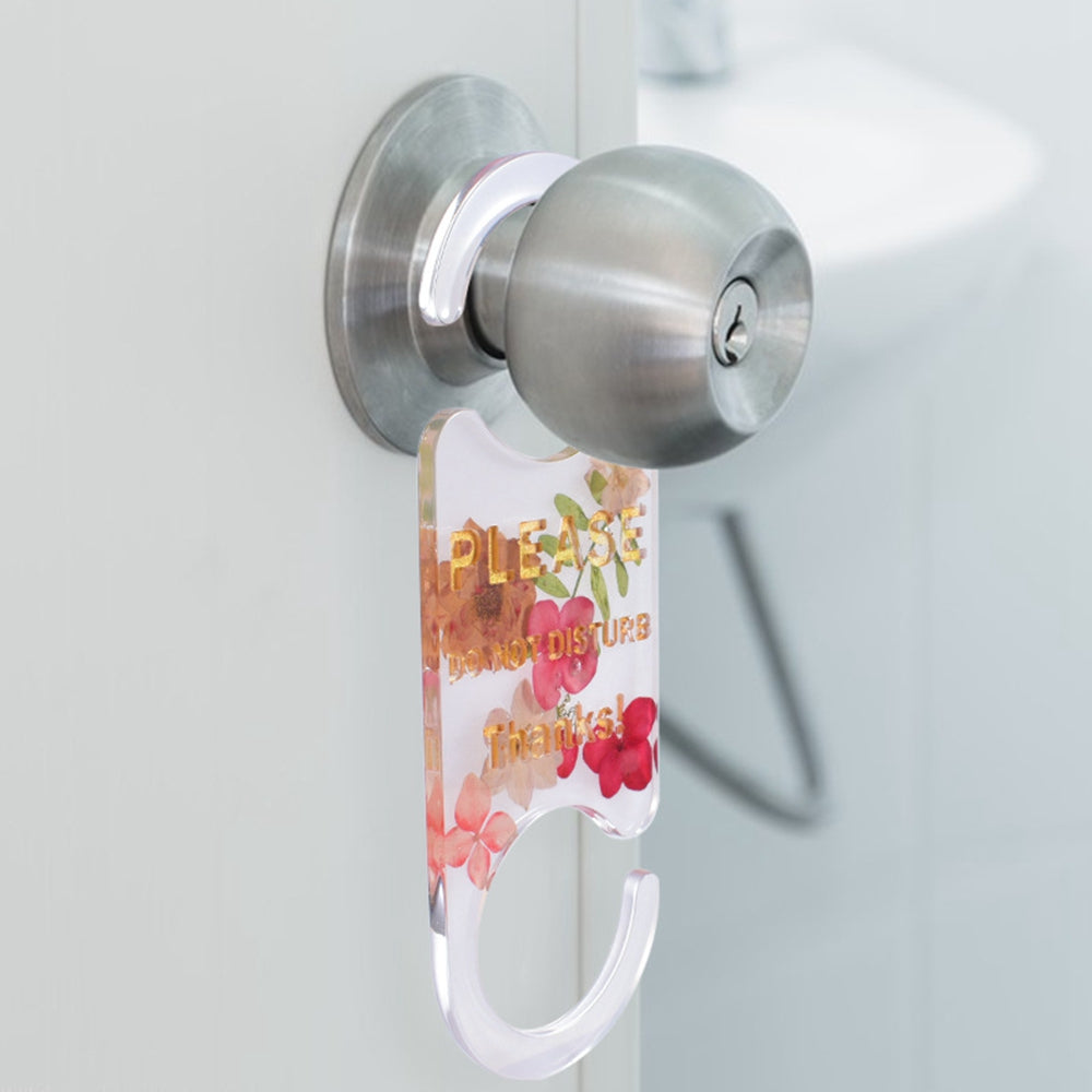 Doorplate/hanger mold range