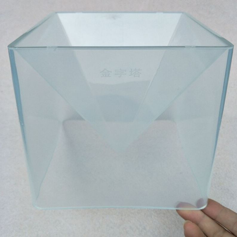 Pyramid mold 15cm (2 parts)