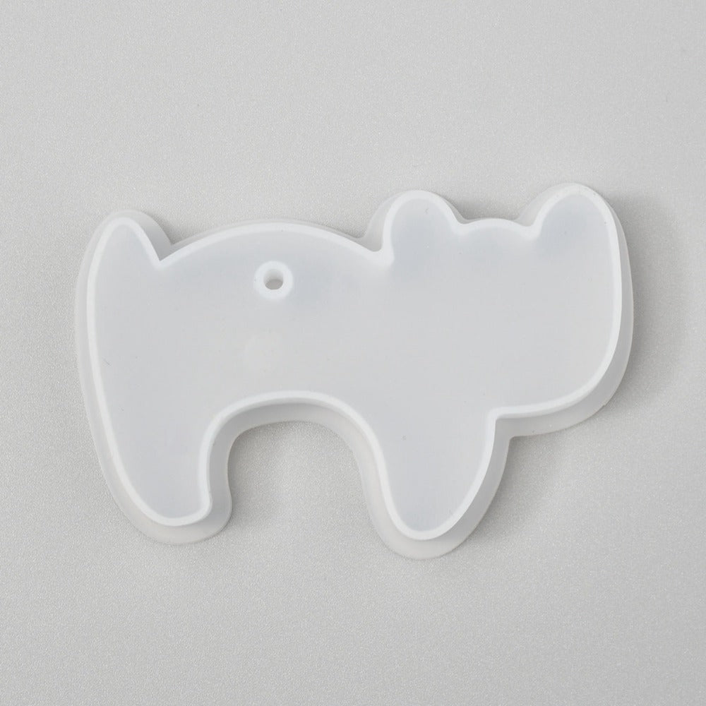 Cat shape pendant