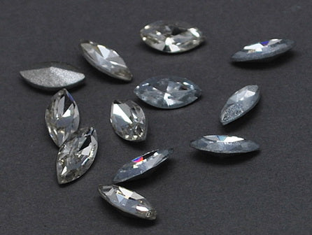 Glass pointed silver rhinestone; faceted (50 pieces)