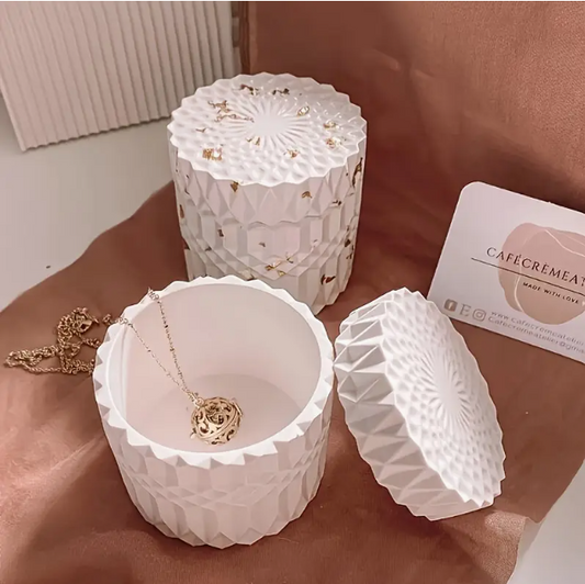 Geometric candle holder