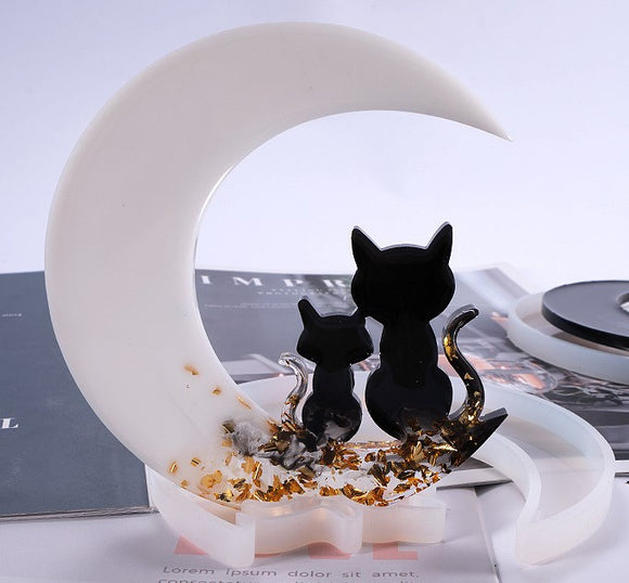 Moon and cats mold